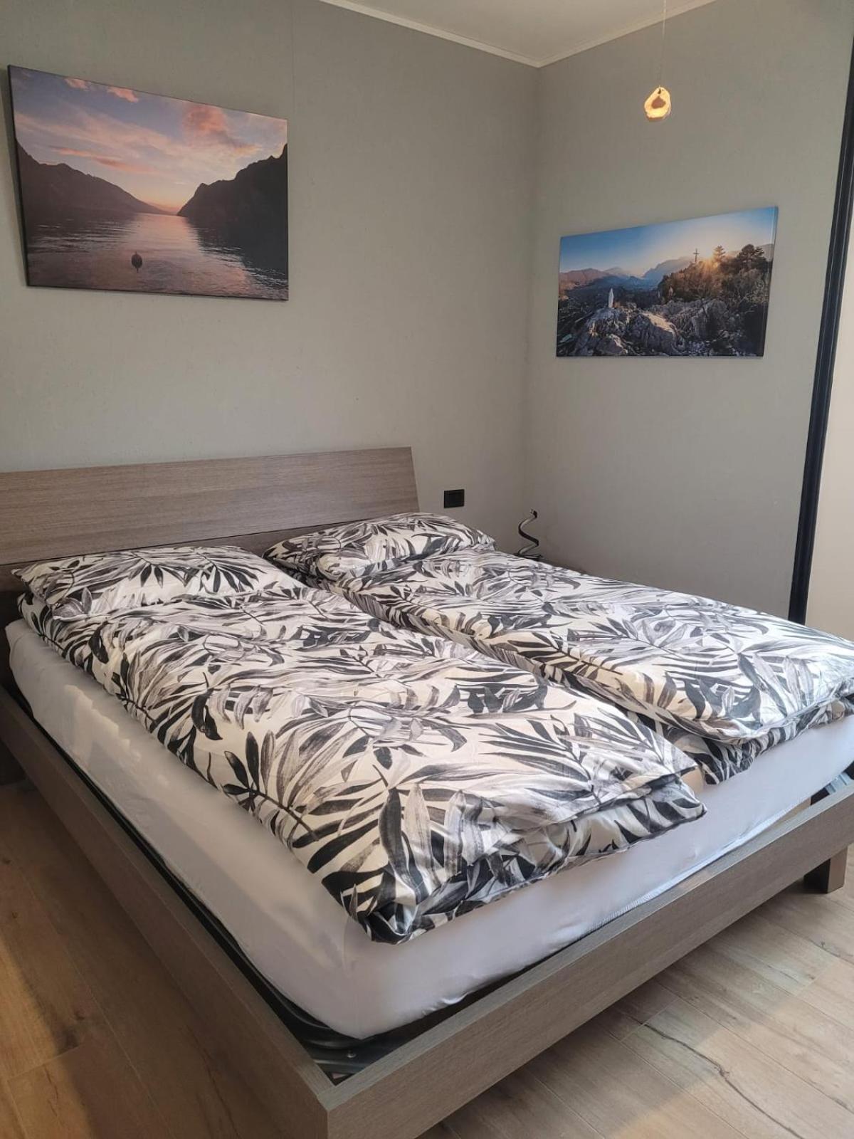 Apartment Sweet Retreat Dro Bagian luar foto