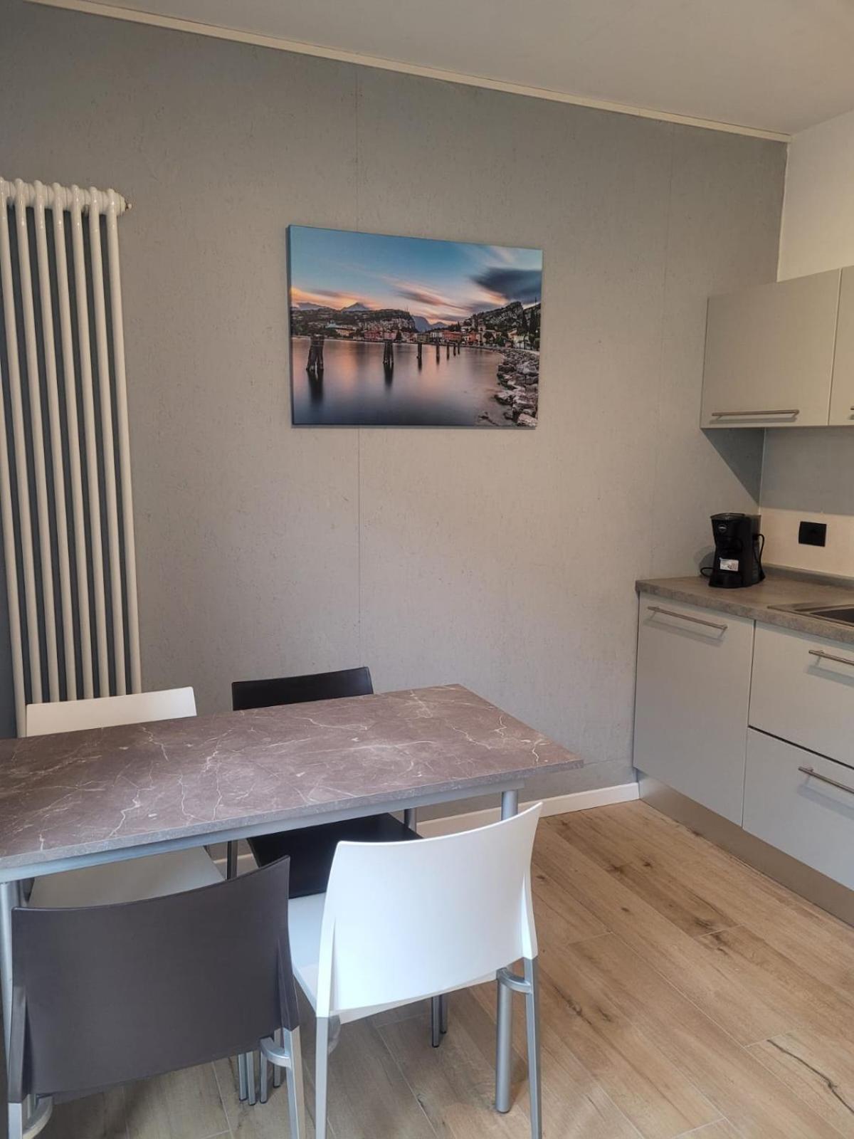 Apartment Sweet Retreat Dro Bagian luar foto